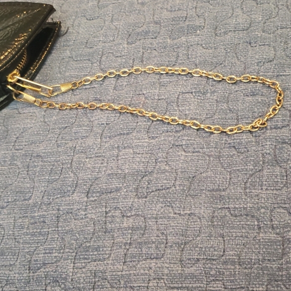 Mini Lips Wristlet. - Picture 2 of 4